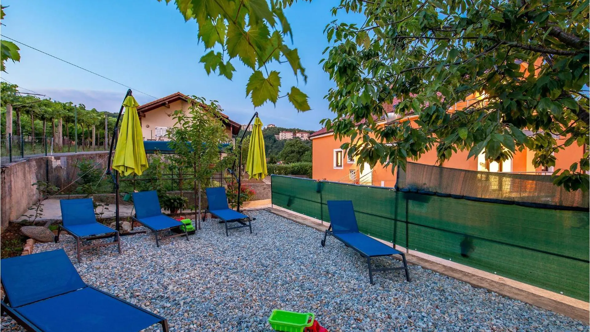 5 Bedroom Lovely Apartment In Viskovo Croatia