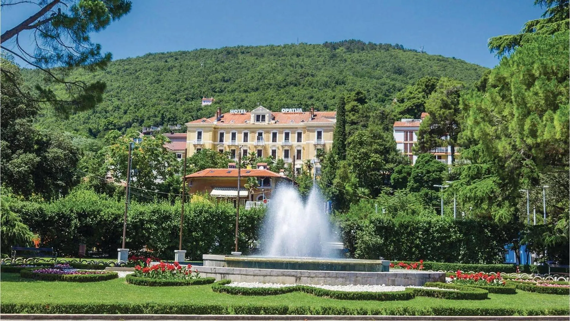 5 Bedroom Lovely Apartment In Viskovo