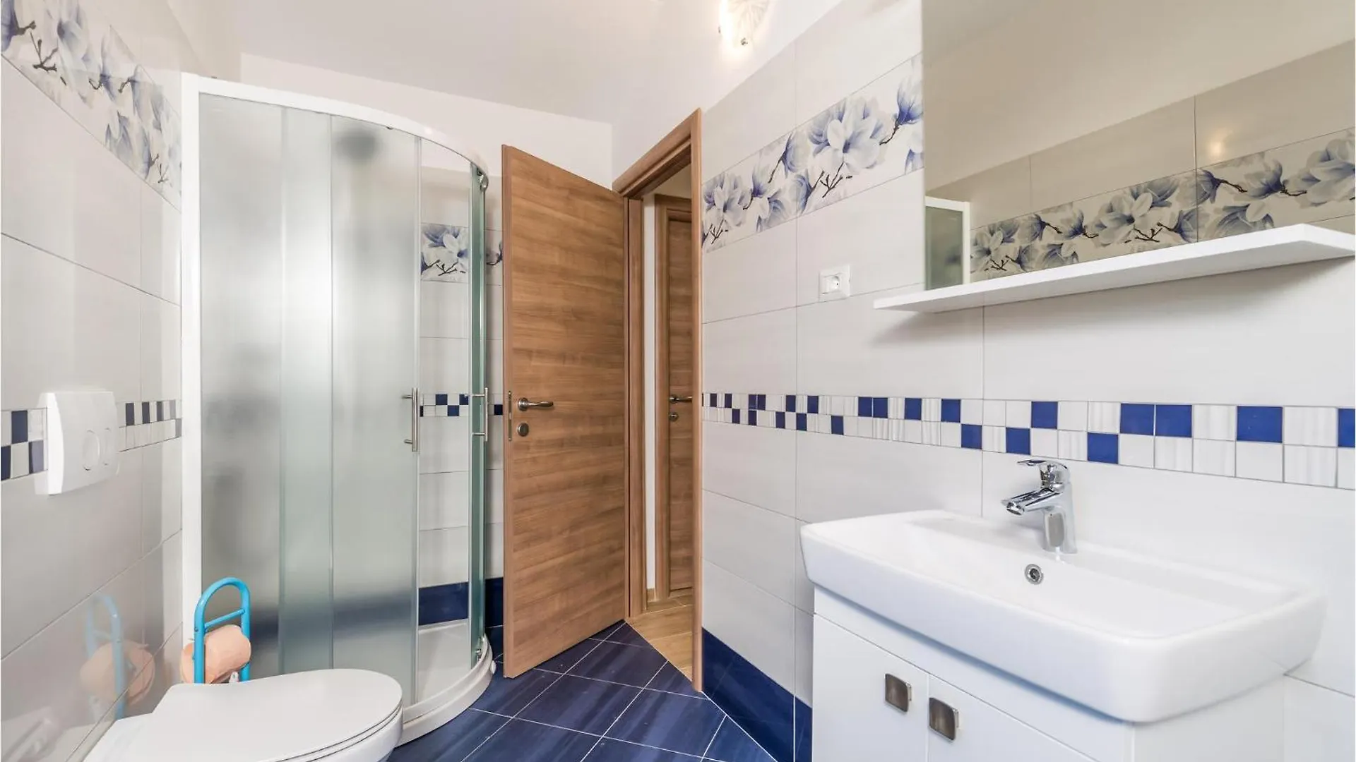 5 Bedroom Lovely Apartment In Viskovo Croatia