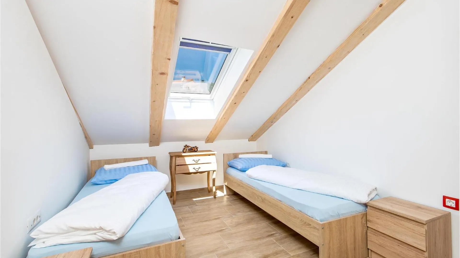 5 Bedroom Lovely Apartment In Viskovo Croatia